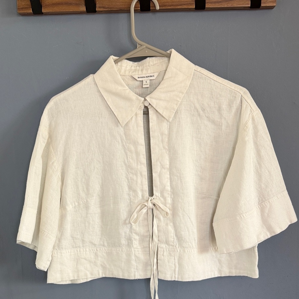 Banana Republic Ivory Cropped Tie-Front Linen Shirt